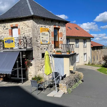 Pensión D'hotes De L'auberge L'astrassadou Rézentières